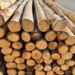 B Palo di castagno diametro 12/14 cm