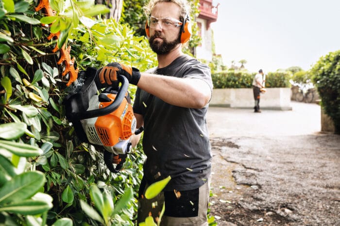STIHL HS 82 T, 600mm/30" - immagine 2