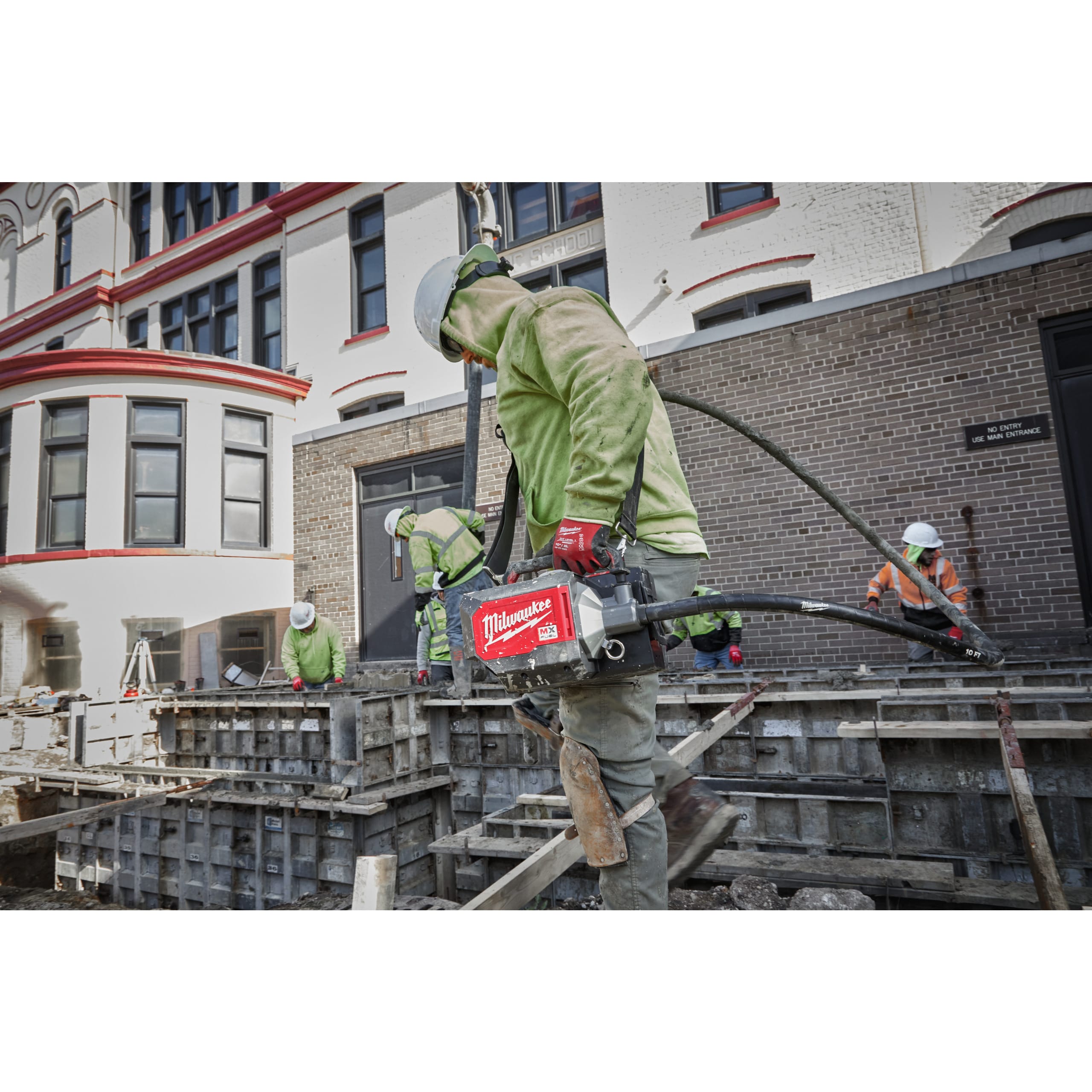 MXF_CVBC-602--App_1 MILWAUKEE Vibratore per calcestruzzo - immagine 1