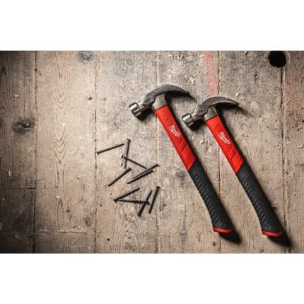 milwaukee martello da carpentiere con manico in fibra di vetro