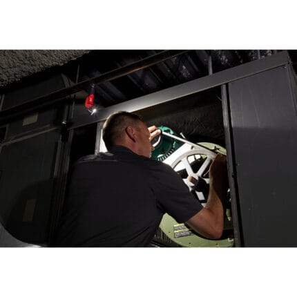 milwauke torcia compatta 500l ruotabile ricaricabile con usb