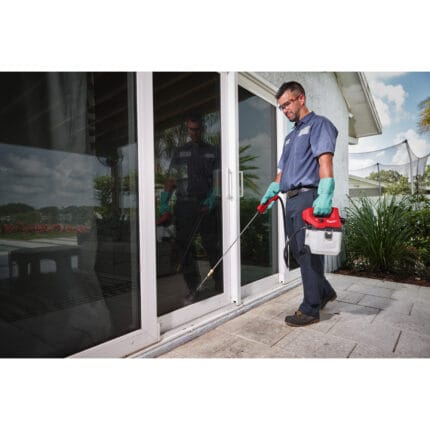 Milwaukee m12™ 3.7-liter chemical agent sprayer pump