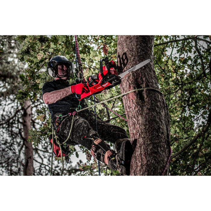 milwaukee elettrosega m18 fuel™ con barra da 40 cm