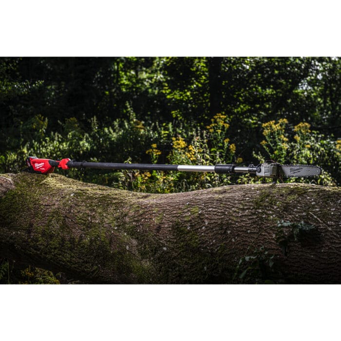 Milwaukee m18 fuel™ telescopic pole pruner 30 cm