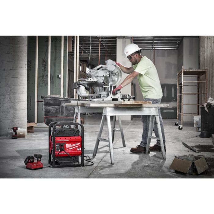 Générateur Milwaukee 3 600/1 800w mx fuel™